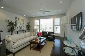 $3,200 | 1810 Oakdale Street, Houston, TX 77004