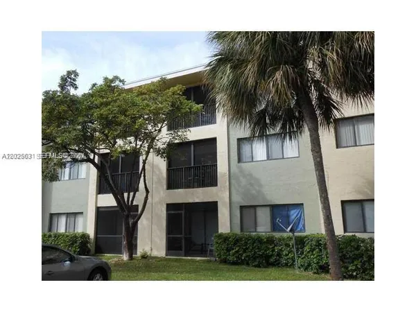 $2,150 | 2445 Southwest 18th Terrace, Unit 215, Fort Lauderdale, FL 33315