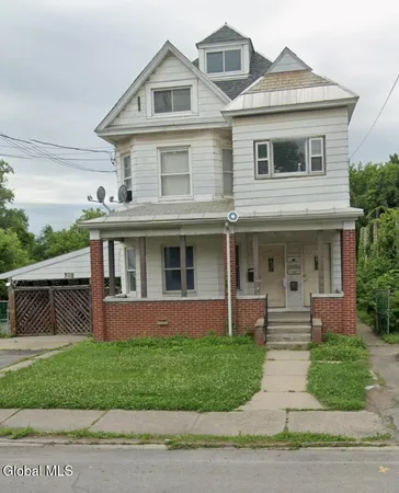 $1,750 | 1673 Van Vranken Avenue, Unit 1, Schenectady, NY 12308