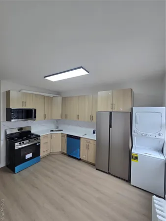 $3,200 | 112 Webster Avenue, Unit 3, New Rochelle, NY 10801