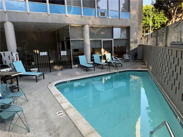 $434,888 | 100 Atlantic Avenue, Unit 1012, Long Beach, CA 90802