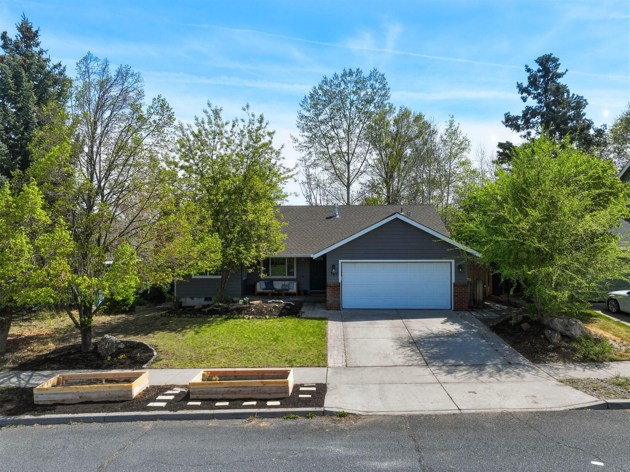 764 Northeast Tierra Road Bend, OR 97701 - Photo 37 of 51 38-web-or-mls-Riley_Visuals_038