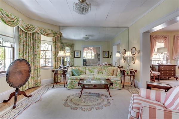 28 Chardon Road Medford, MA 02155 - Photo 9 of 30 Gallery Image 9