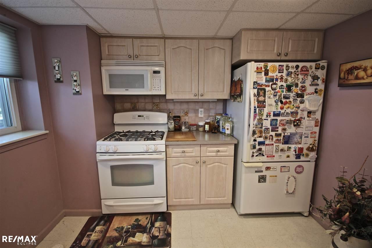 11472 Chicago Road Warren, MI 48093 - Photo 16 of 44 31350567-15.JPG