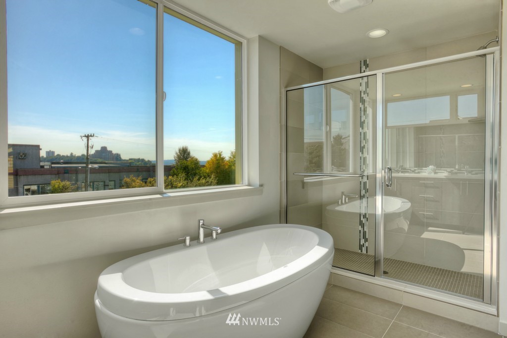 111 17th Avenue, Unit D Seattle, WA 98122 - Photo 11 of 16