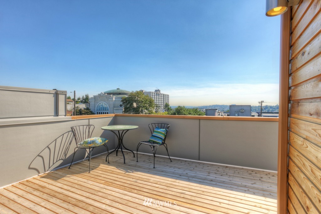 111 17th Avenue, Unit D Seattle, WA 98122 - Photo 13 of 16
