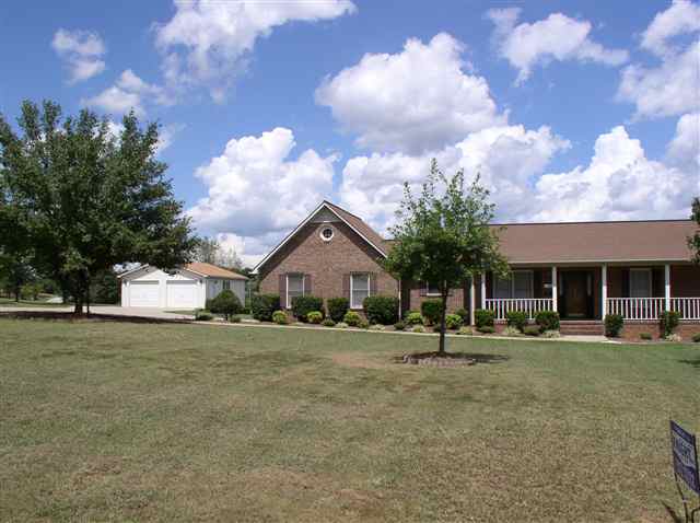 608 Foster Road Williamston, SC 29697 - Photo 3 of 25