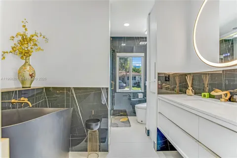 $5,495,000 | 500 94th Street, Surfside, FL 33154