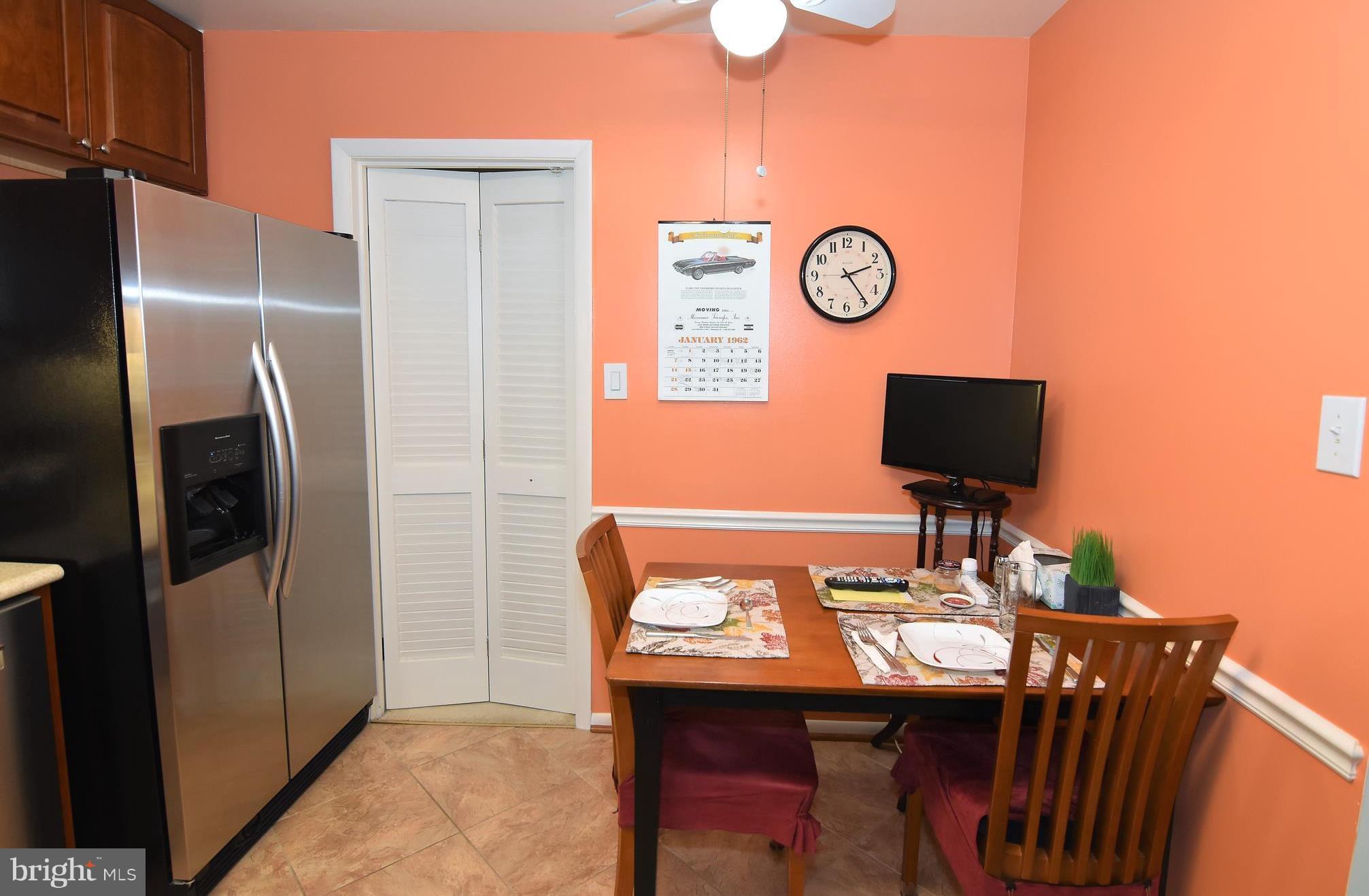 13485 Keytone Road Woodbridge, VA 22193 - Photo 15 of 30 Kitchen table space