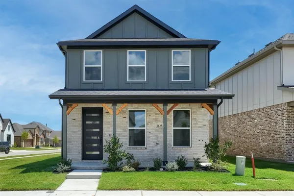 $2,400 | 2633 Tanager Street, Fort Worth, TX 76118