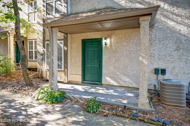 $379,000 | 1301 Commons East Brunswick Nj 08816, Unit 1, East Brunswick, NJ 08816