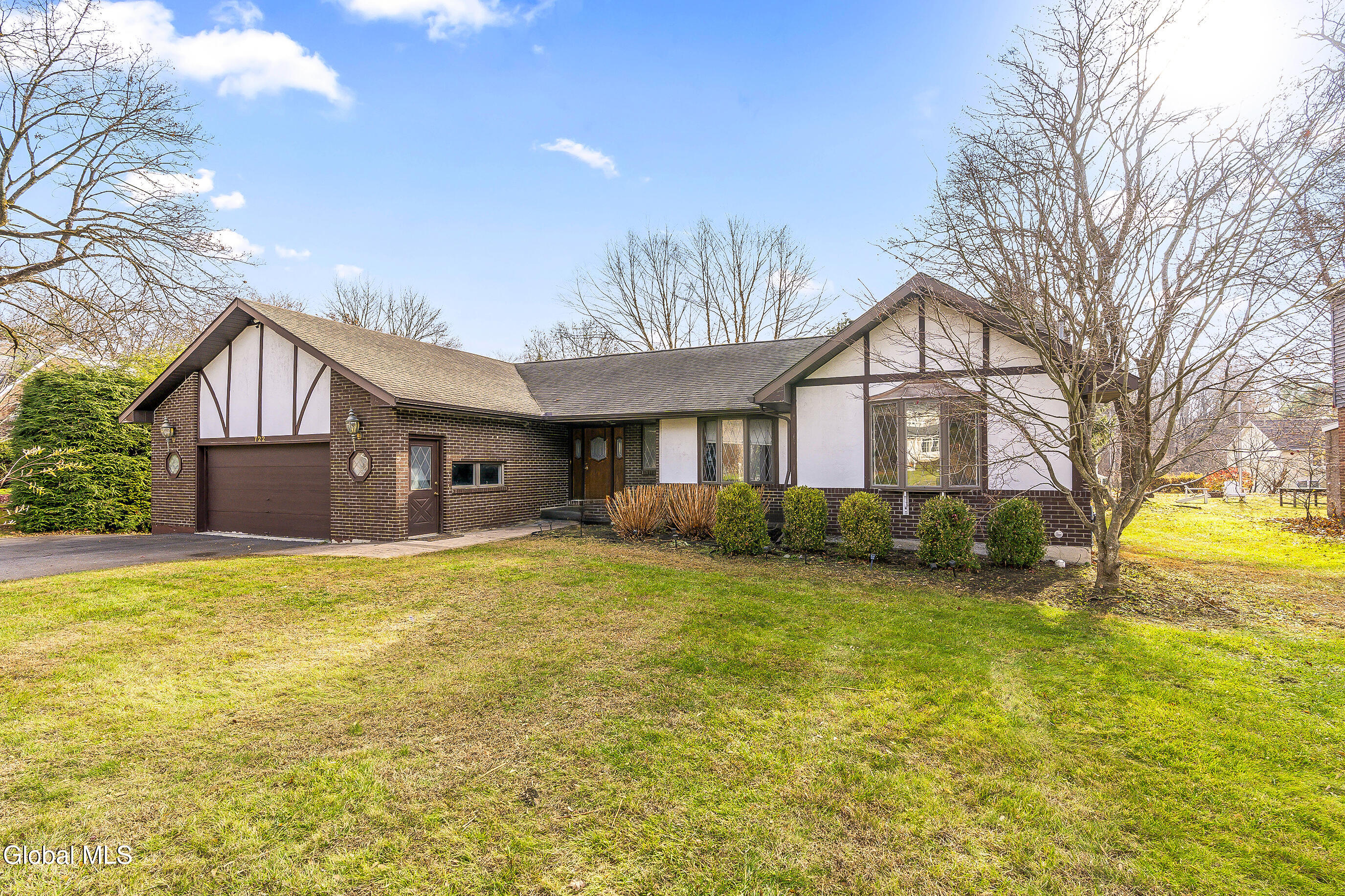 002-722-Feura-Bush-Road-Delmar-NY-12054