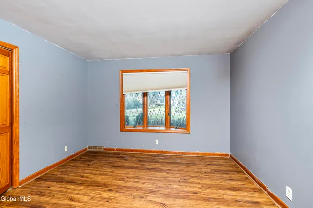 $399,000 | 722 Feura Bush Road, Bethlehem, NY 12054