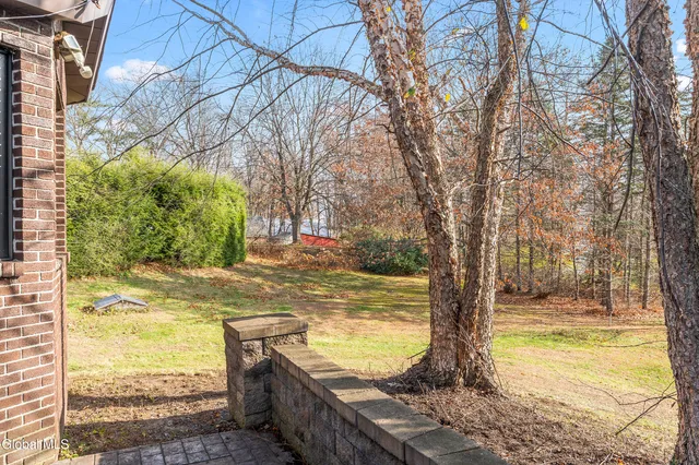 $399,000 | 722 Feura Bush Road, Bethlehem, NY 12054