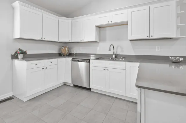 $2,600 | 3117 West 82nd Place, Unit 53A, Merrillville, IN 46410