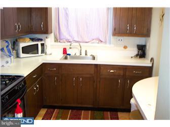 1125 Ripley Street Philadelphia, PA 19111 - Photo 5 of 10 Kitchen