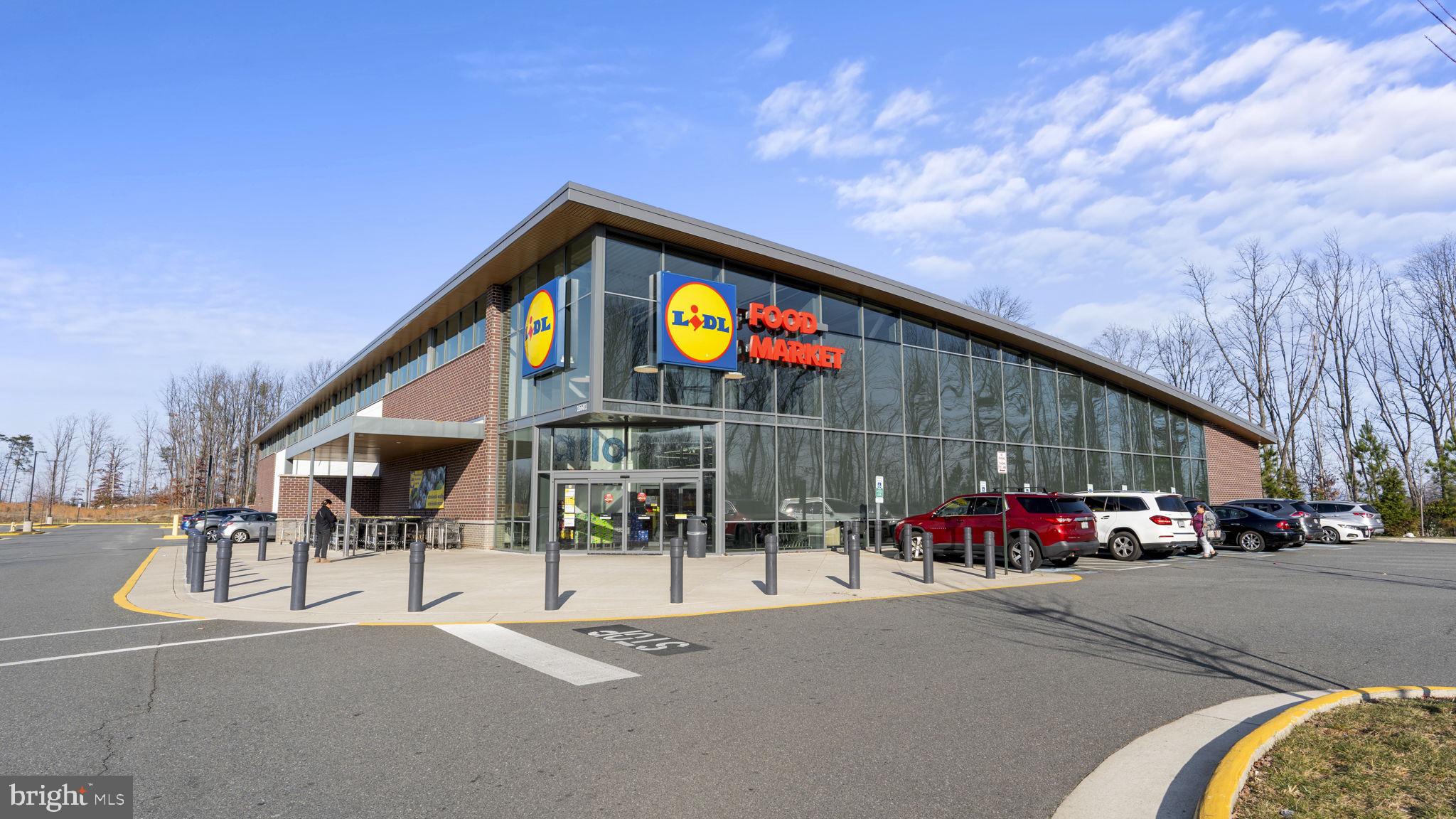 4258 Exeter Drive Dumfries, VA 22025 - Photo 42 of 42 Nearby grocery