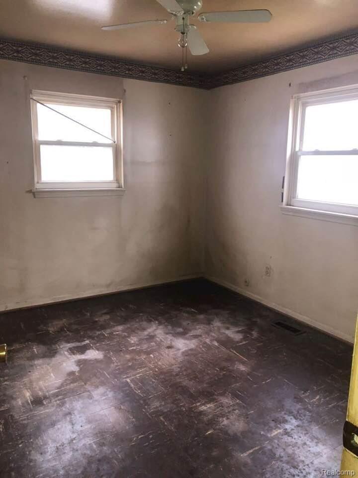 30363 Spring Arbor Drive Inkster, MI 48141 - Photo 3 of 19 31326915_10204497343191290_8612245121741619200_n.jpg