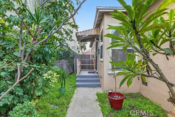 $2,600 | 1205 Belmont Avenue, Long Beach, CA 90804