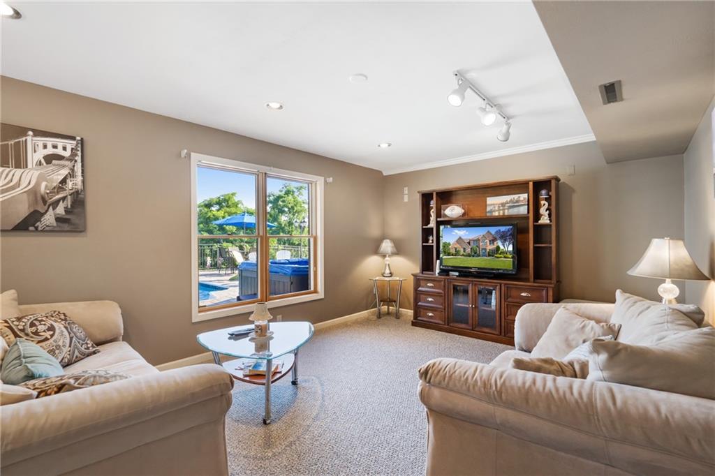 220 Ash Drive Elizabeth, PA 15037 - Photo 20 of 25