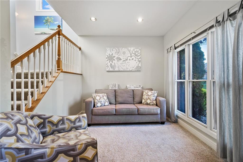 220 Ash Drive Elizabeth, PA 15037 - Photo 3 of 25