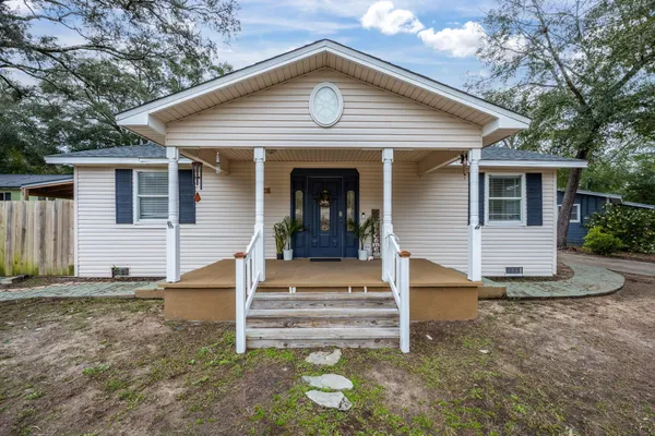 $583,000 | 255 Edge Avenue, Valparaiso, FL 32580