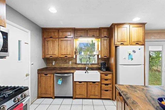 $325,000 | 450 Southeast 70th Lane, Lamar, MO 64759