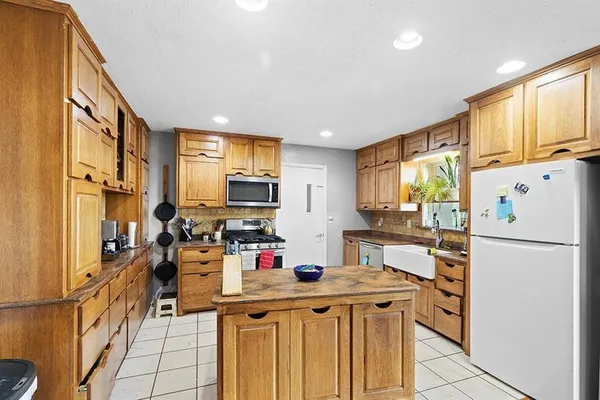 $325,000 | 450 Southeast 70th Lane, Lamar, MO 64759