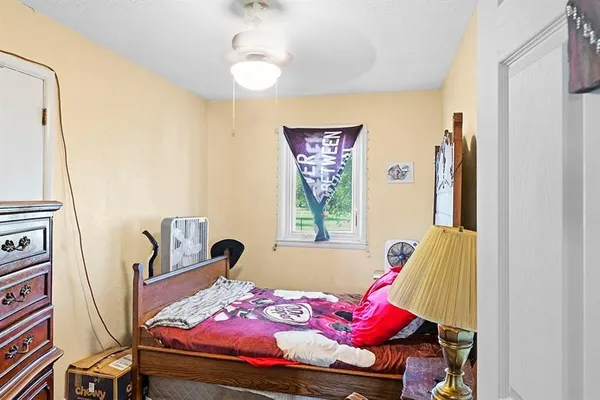 $325,000 | 450 Southeast 70th Lane, Lamar, MO 64759