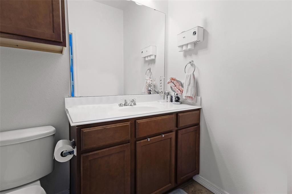 1198 Jones-Butler Road, Unit 2708 College Station, TX 77840 - Photo 18 of 22 a bathroom with a sink and a toilet