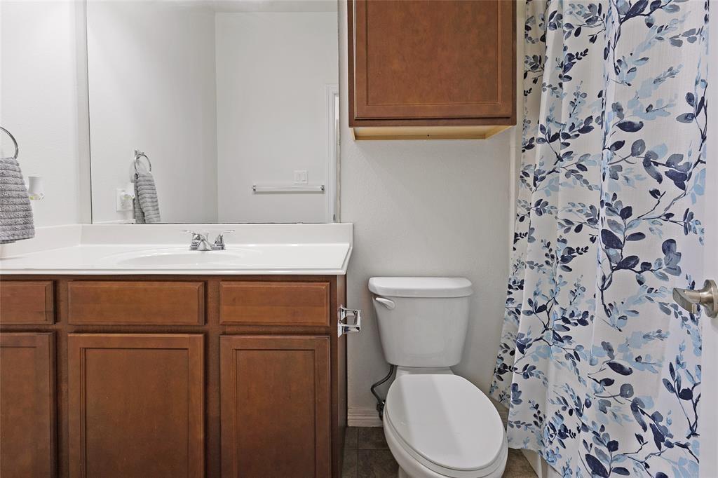 1198 Jones-Butler Road, Unit 2708 College Station, TX 77840 - Photo 10 of 22 a bathroom with a toilet and a sink