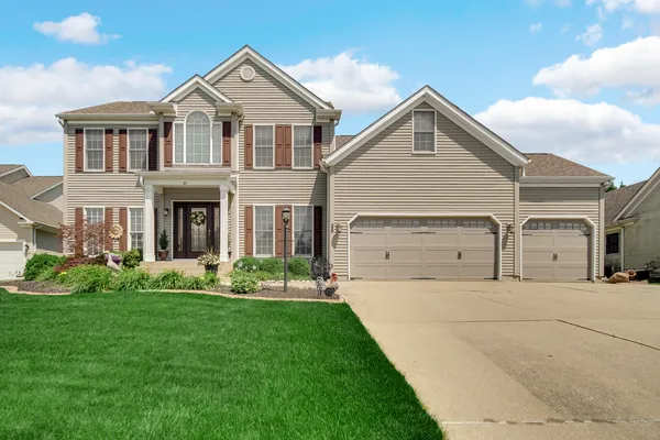 $449,900 | 25 Lockerbie Drive, Valparaiso, IN 46385