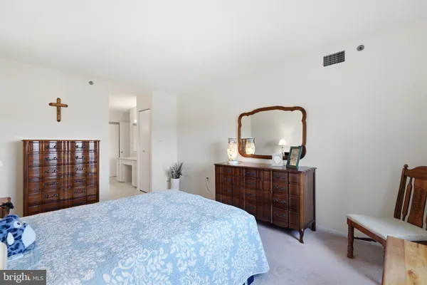 $199,999 | 3330 North Leisure World Boulevard, Unit 5712, Silver Spring, MD 20906