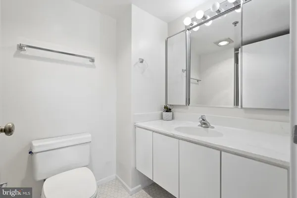 $199,999 | 3330 North Leisure World Boulevard, Unit 5712, Silver Spring, MD 20906