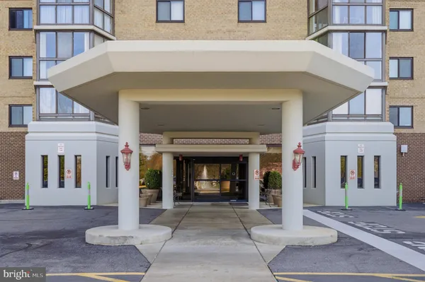 $199,999 | 3330 North Leisure World Boulevard, Unit 5712, Silver Spring, MD 20906