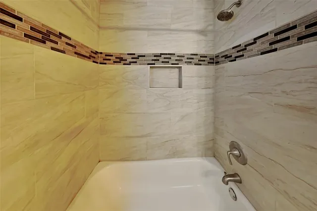 $1,900 | 3714 French Wood Drive, Arlington, TX 76016