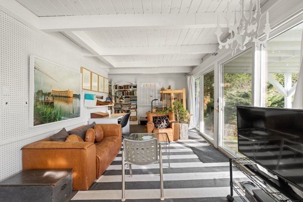 2 Lane Road Gloucester, MA 01930 - Photo 19 of 32