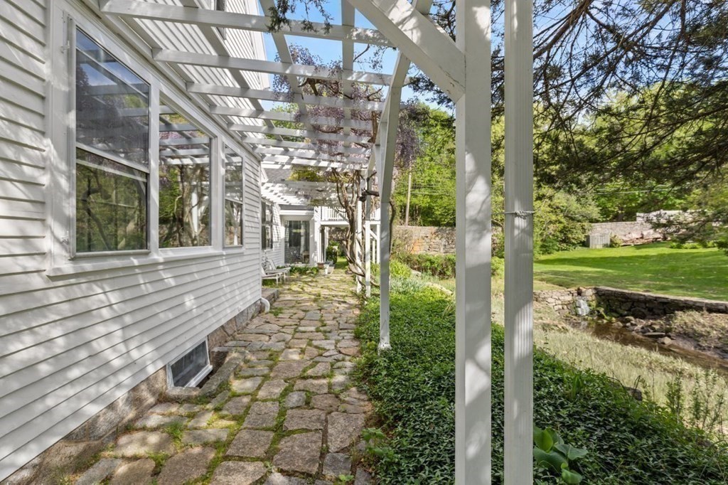 2 Lane Road Gloucester, MA 01930 - Photo 26 of 32