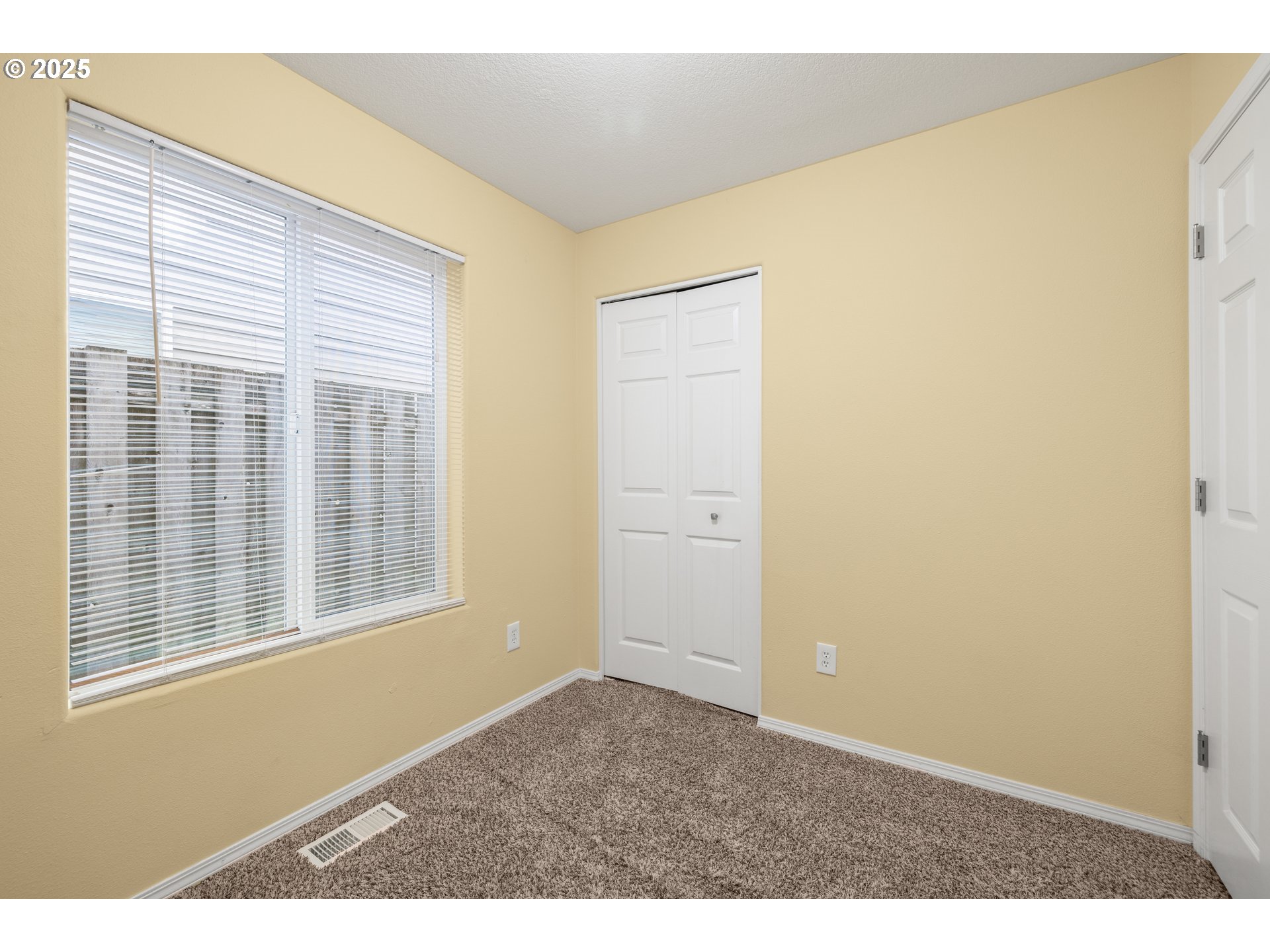 962 Southwest Junction Place Gresham, OR 97080 - Photo 20 of 30 Bedroom