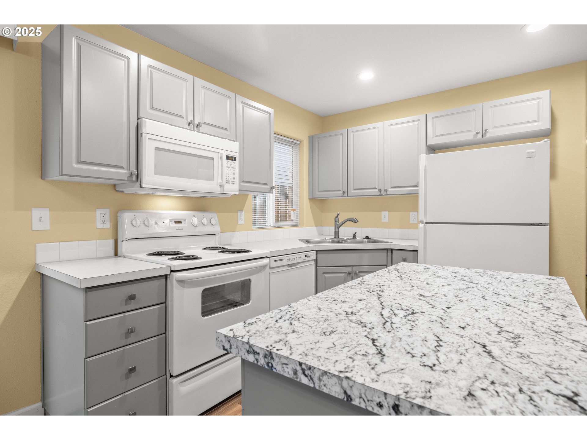 962 Southwest Junction Place Gresham, OR 97080 - Photo 10 of 30