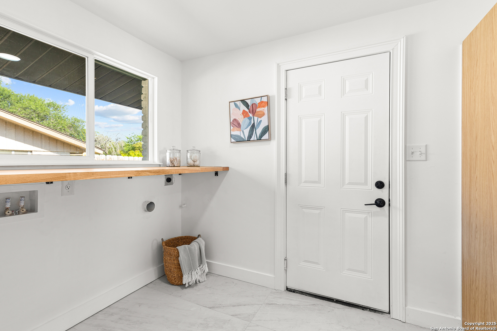 446 Spaceway Drive Windcrest, TX 78239 - Photo 17 of 28