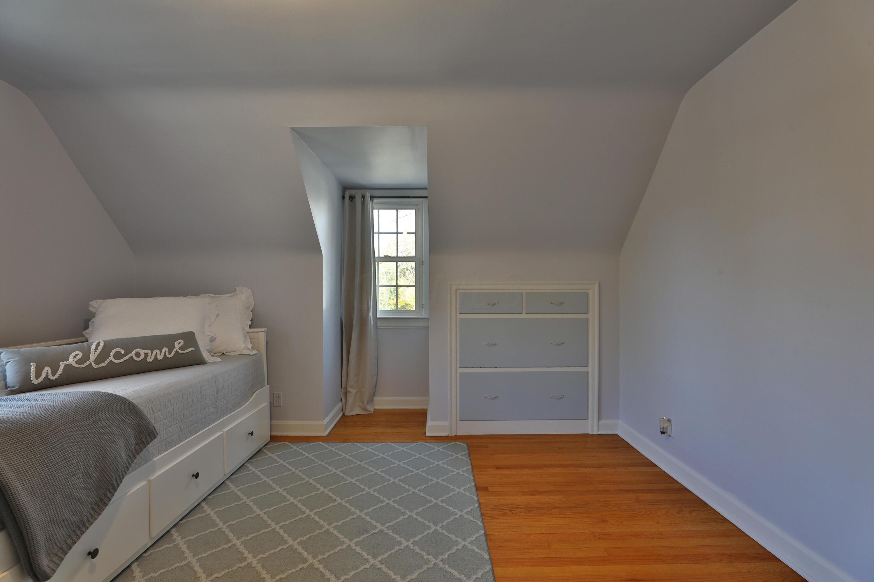 2241 Fishinger Road Columbus, OH 43221 - Photo 29 of 39 2241-Fishinger-29