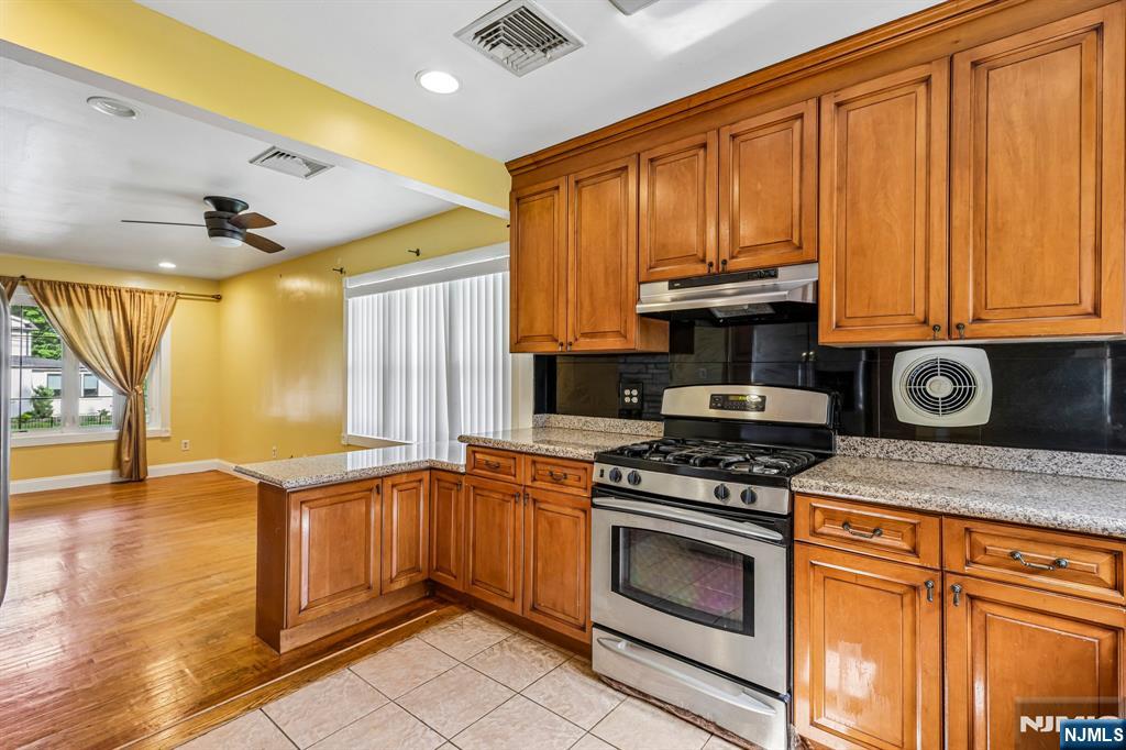 35 Knickerbocker Road Closter, NJ 07624 - Photo 12 of 34