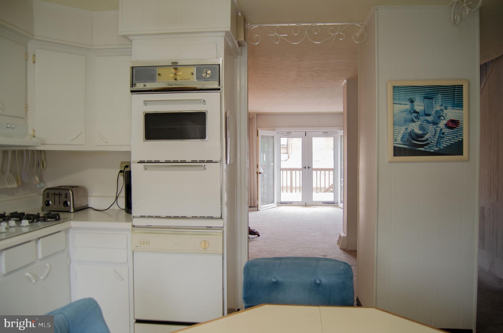 3307 Fairdale Road Philadelphia, PA 19154 - Photo 11 of 30 Kitchen