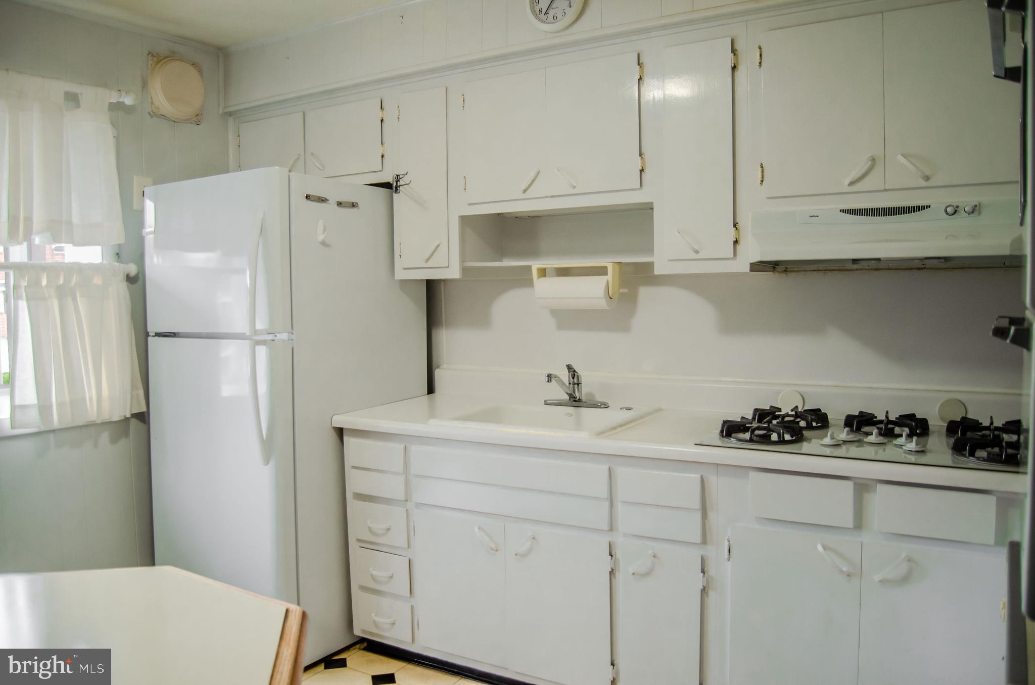 3307 Fairdale Road Philadelphia, PA 19154 - Photo 14 of 30 Kitchen