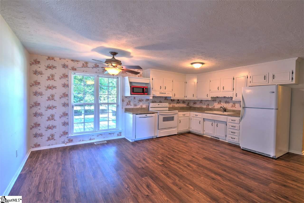 621 Bridwell Road Travelers Rest, SC 29690 - Photo 12 of 35 Gallery Image 12