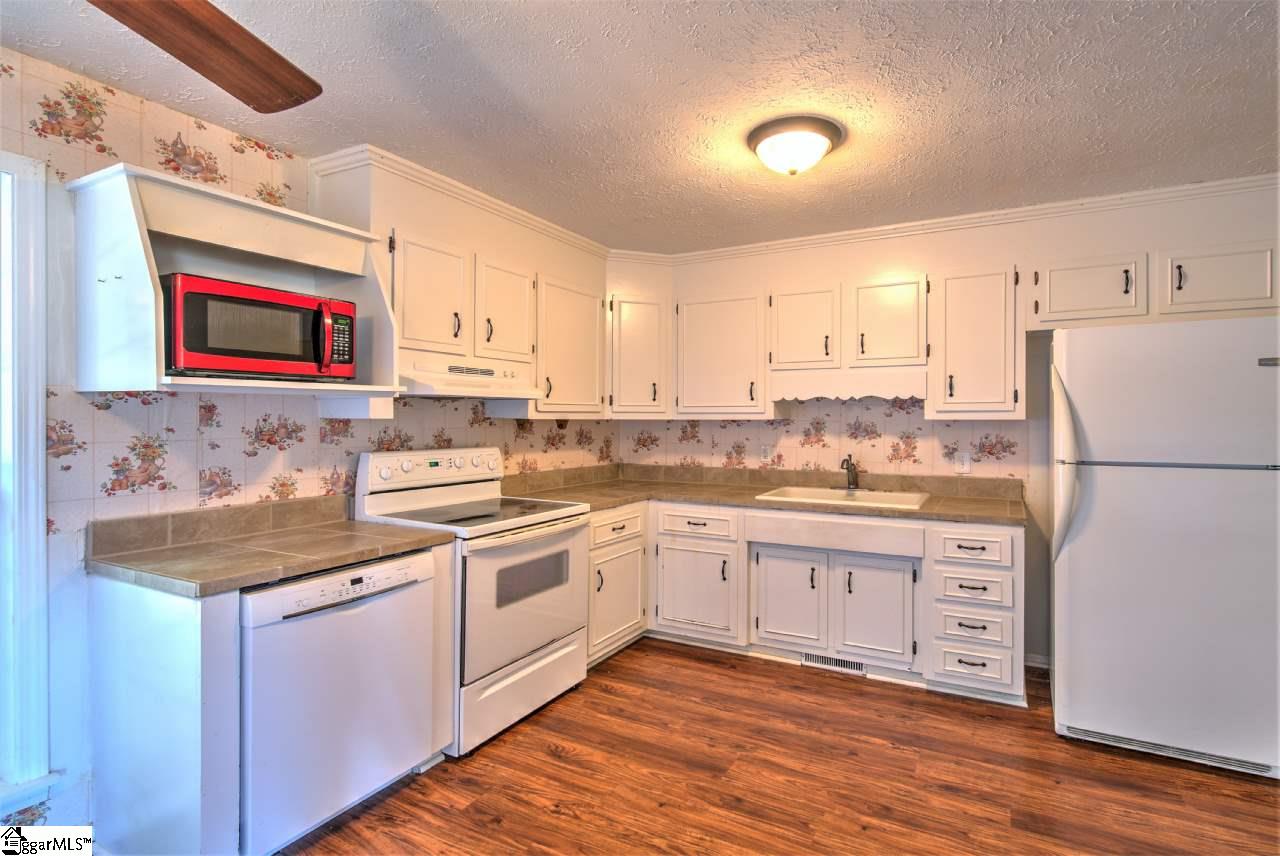 621 Bridwell Road Travelers Rest, SC 29690 - Photo 14 of 35 Gallery Image 14