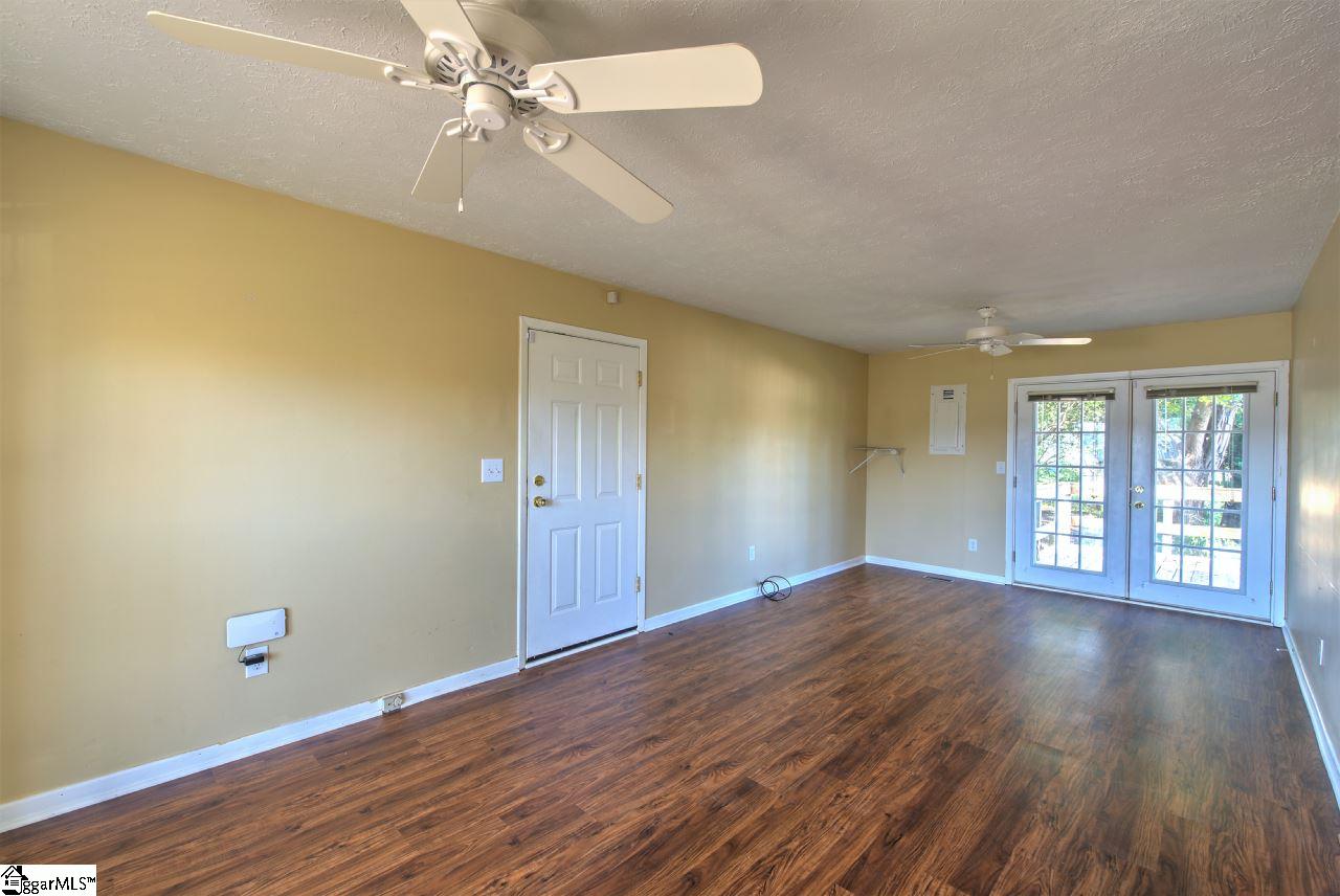 621 Bridwell Road Travelers Rest, SC 29690 - Photo 7 of 35 Gallery Image 7