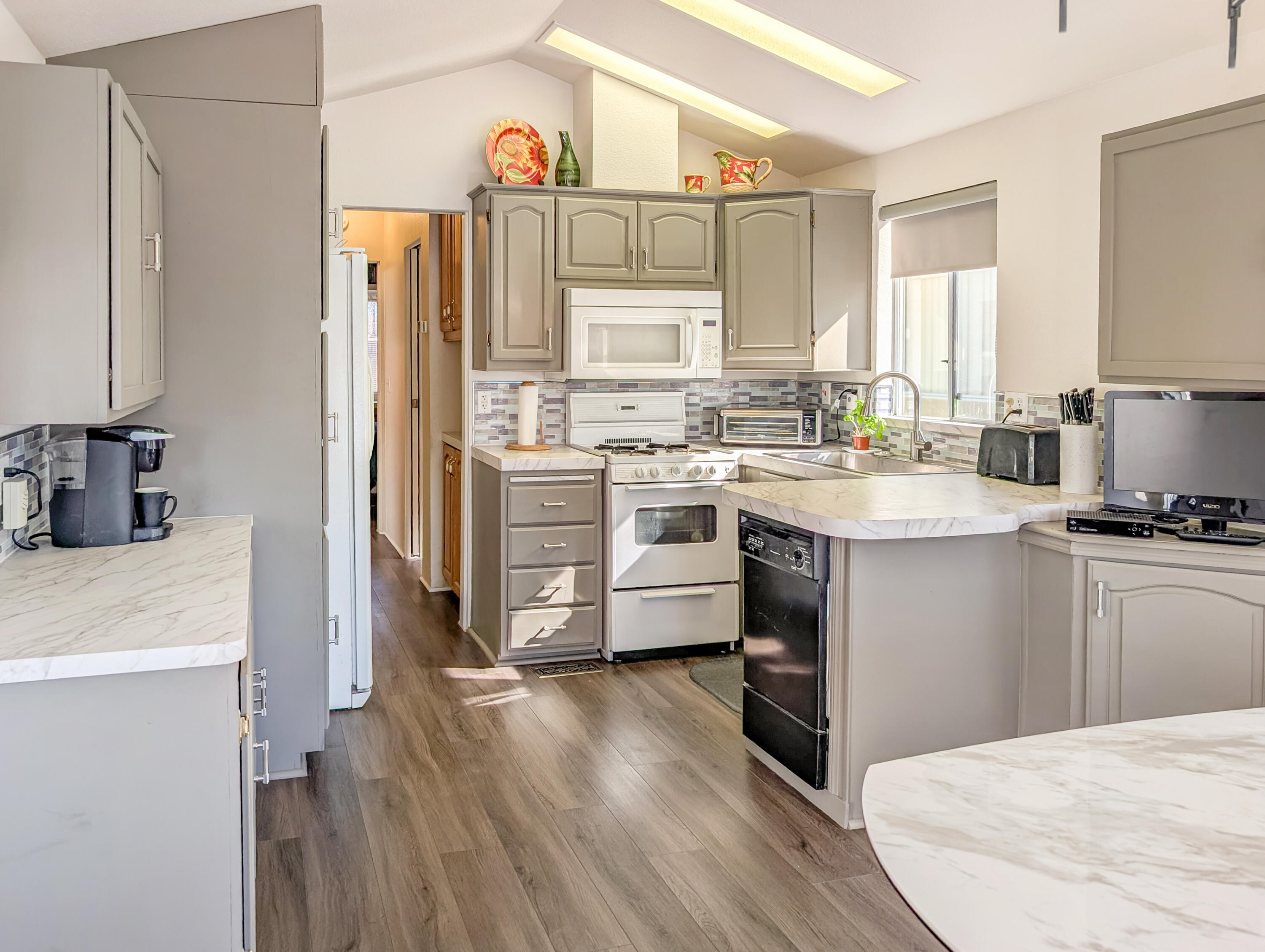 70200 Dillon Road, Unit 45 Desert Hot Springs, CA 92241 - Photo 13 of 30 45-32