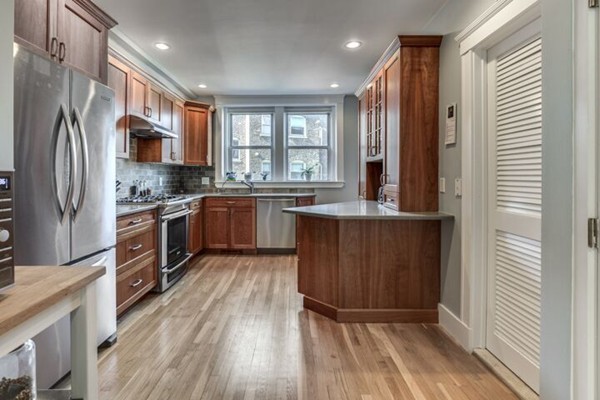 23 Claflin Road, Unit 1 Brookline, MA 02445 - Photo 7 of 23